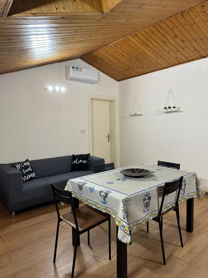 Ferienwohnung La Mansarda Di Melo CTA Exterior foto